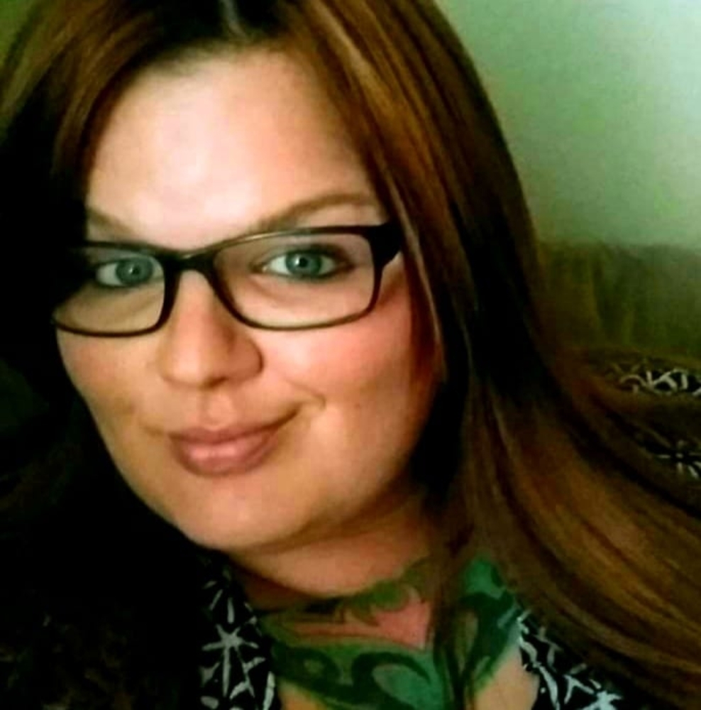Meet your Posher, Cynthia
